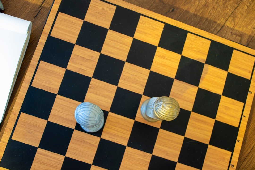 Online Casino Oyunlarında Şans Faktörü ve Strateji